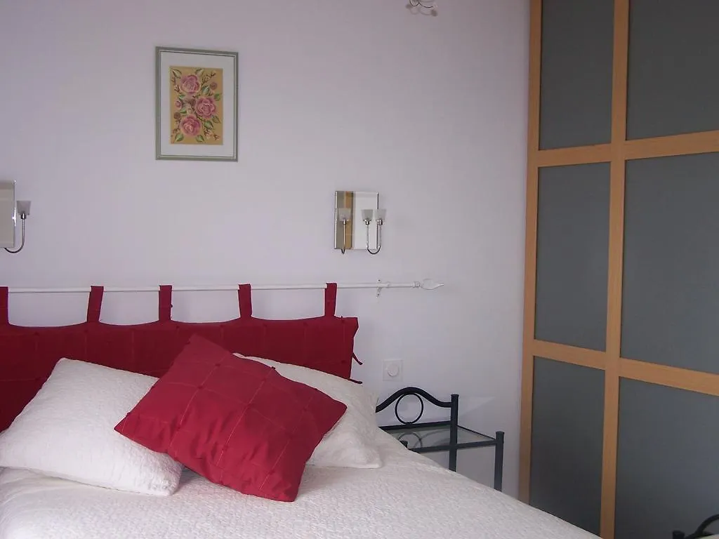 Longdole Bed & Breakfast Gaujan